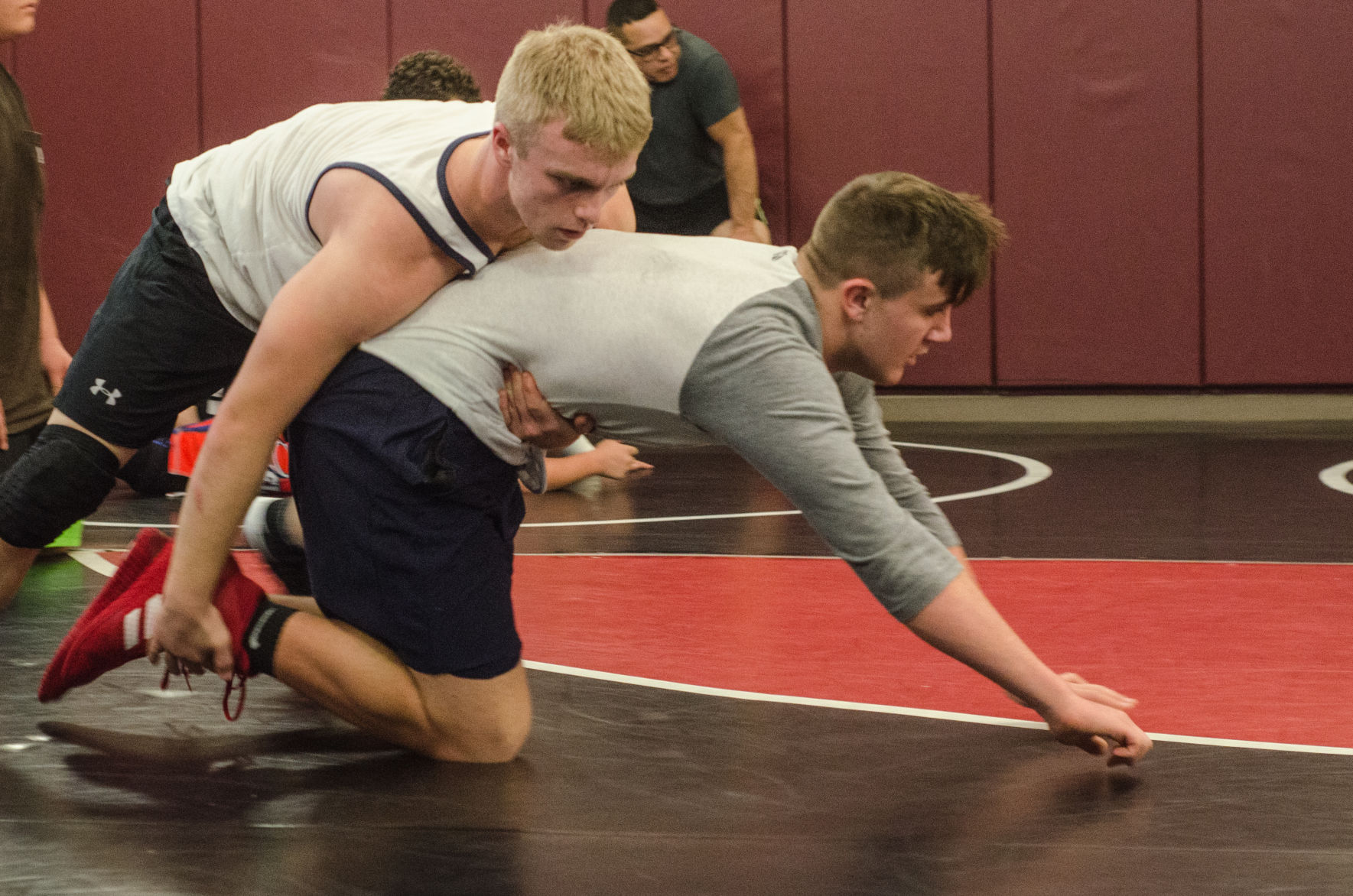 191205.sports.yelmwrestling.er3.jpg